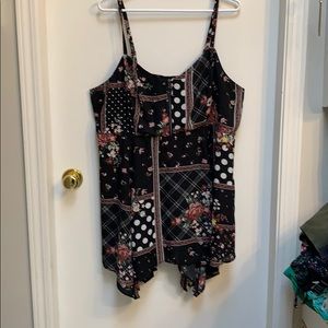 Shark bite zipper flows tank